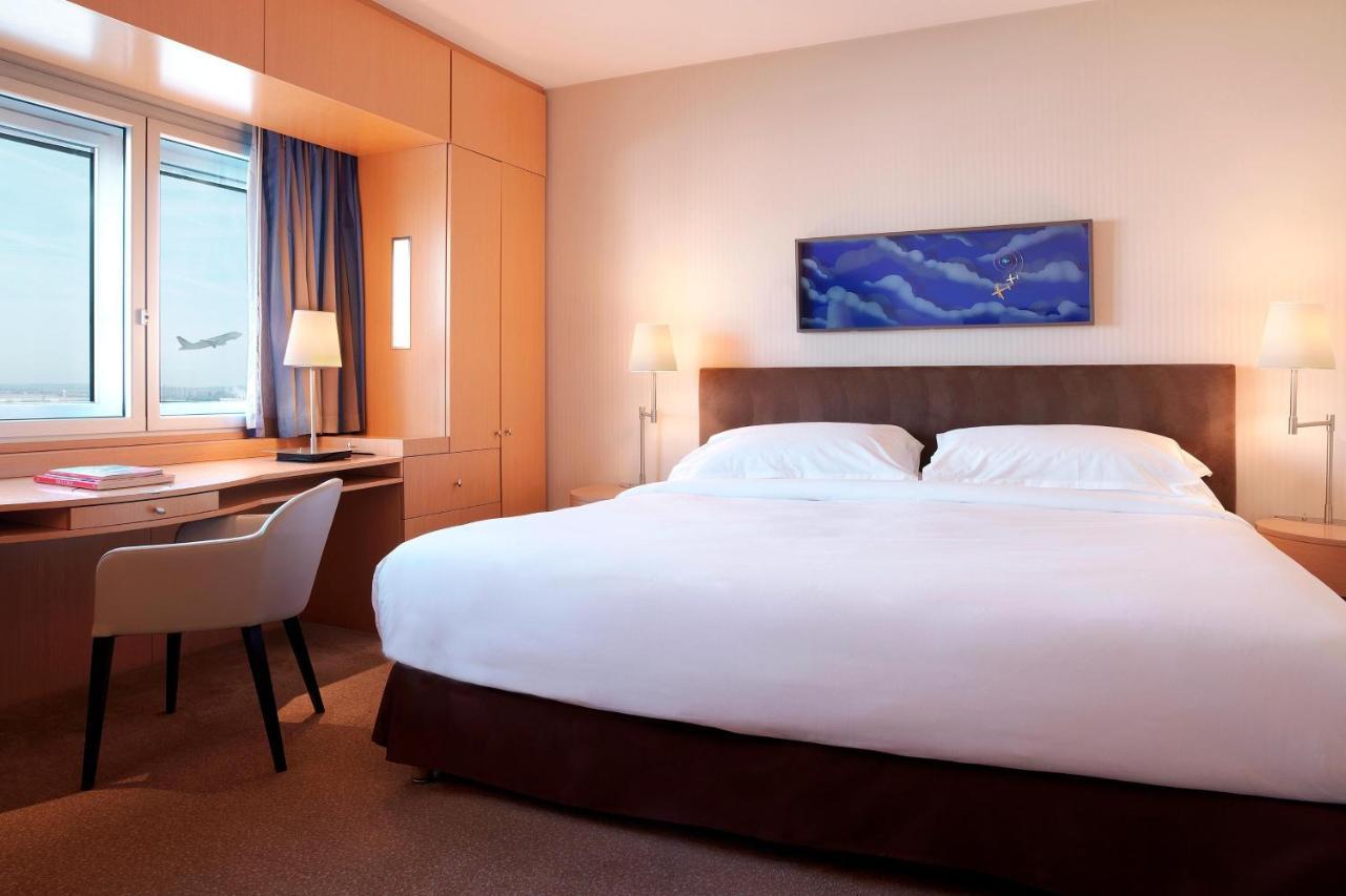 Hotel Sheraton Paris Charles De Gaulle Airport 4*