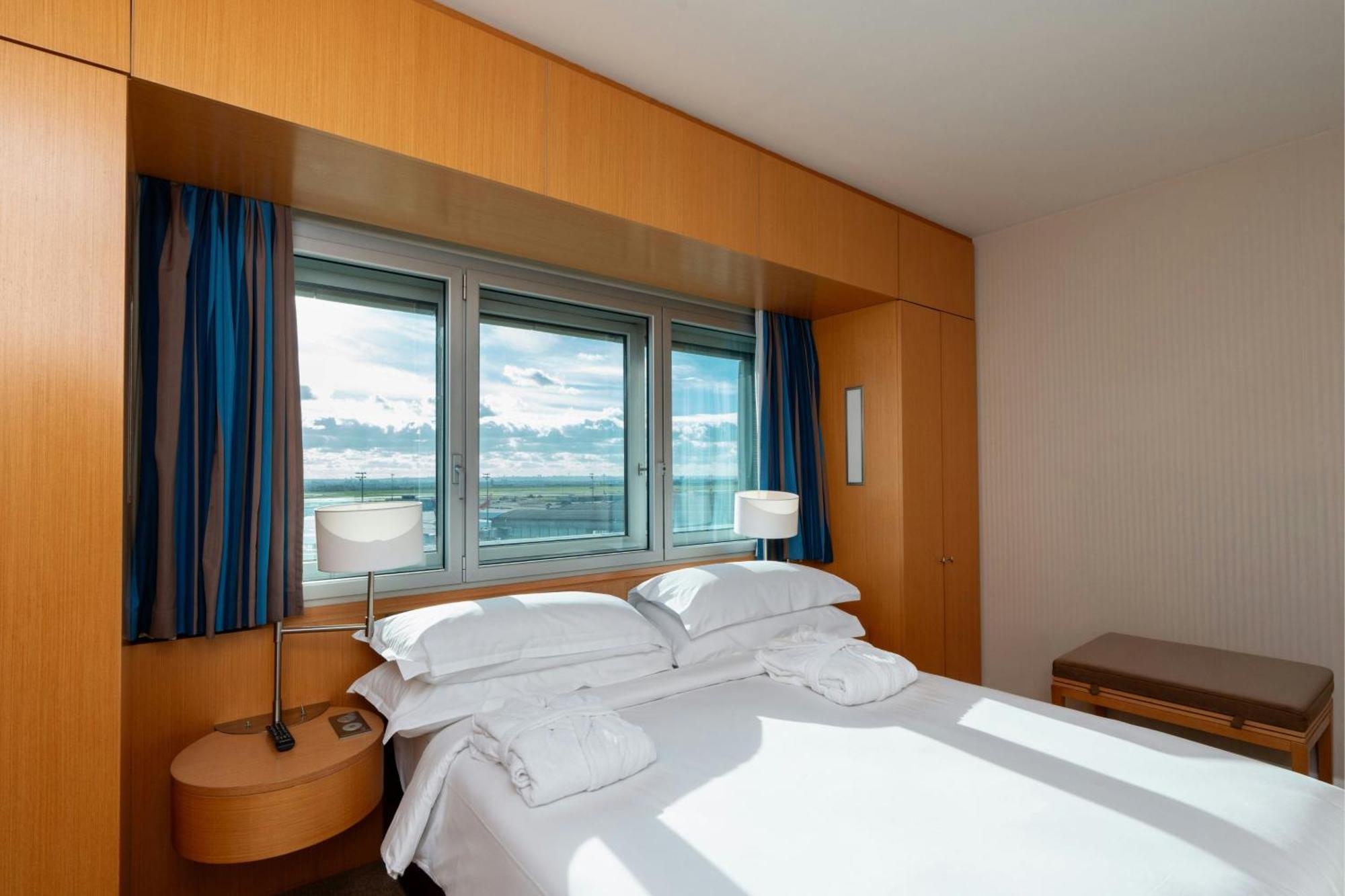 Hotel Sheraton Paris Charles De Gaulle Airport